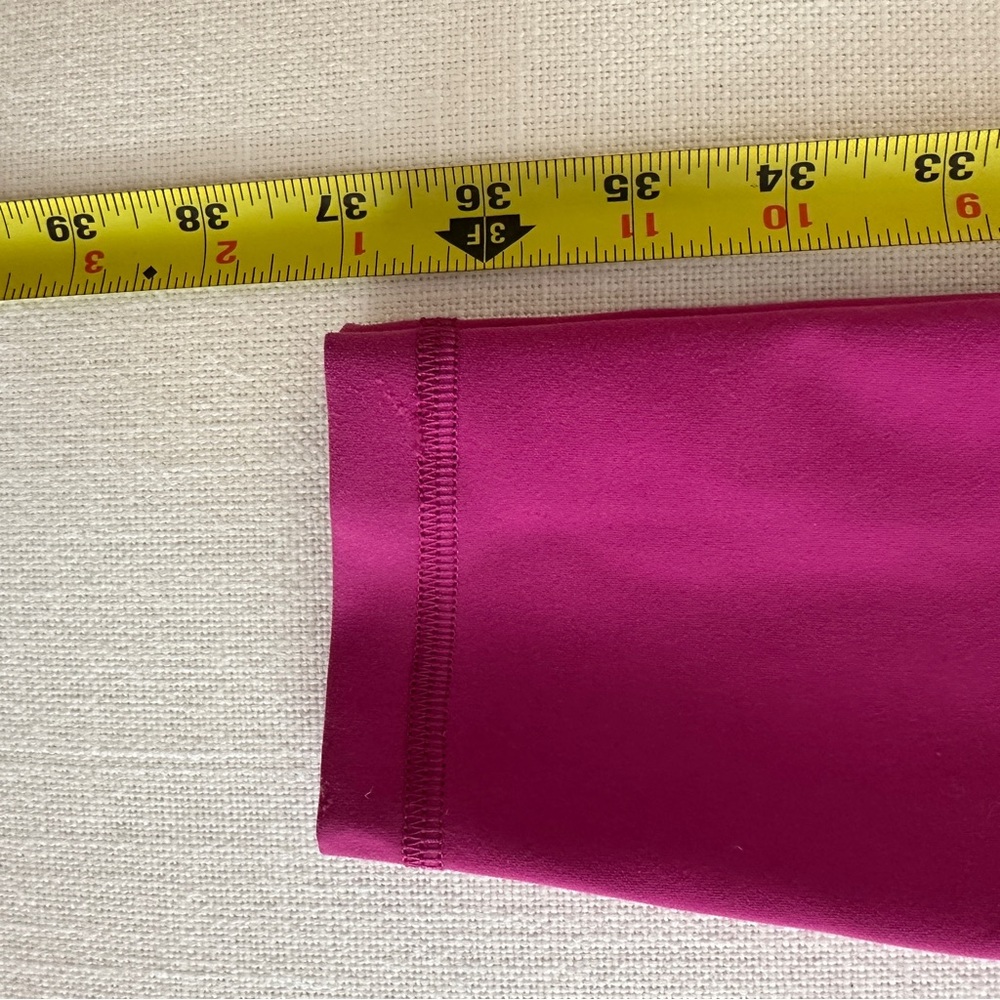 Lululemon Vibrant Pink Leggings - Picture 10 of 10